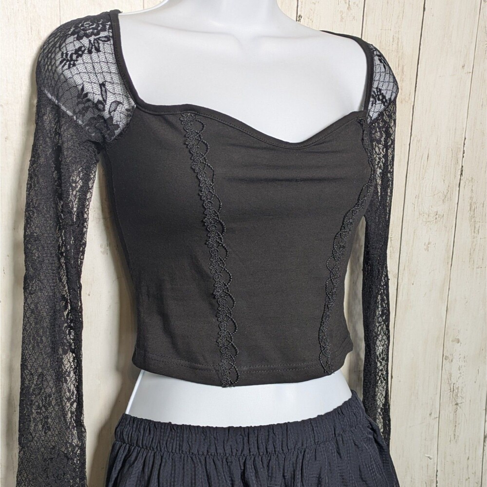 Black Lace Sleeve Crop Top Shirt Small Balletcore Coquette Goth Fairy Grunge